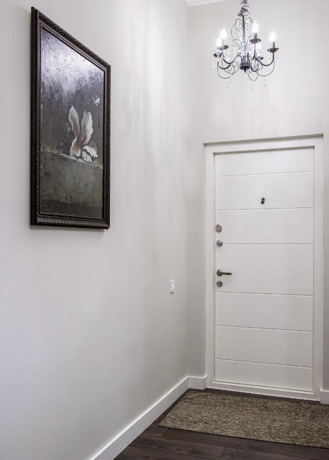 3 Room Apartments , Rohatyntsyv Street Lviv Buitenkant foto